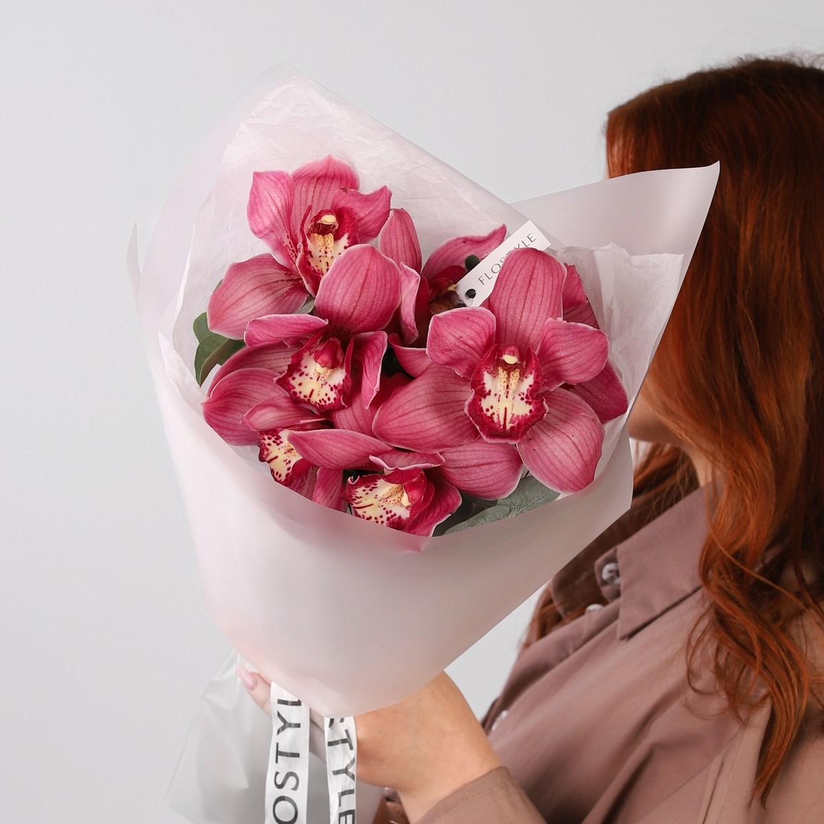 Букет с розовой орхидеей